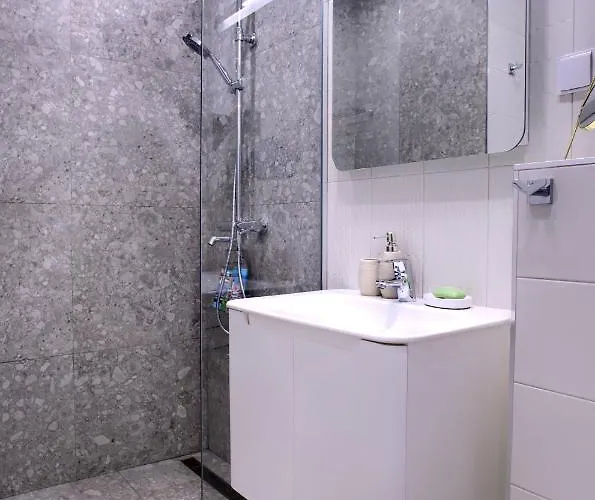 Apartamento Anel Saints Constantine and Helena