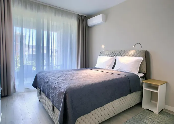 Anel Apartamento Saints Constantine and Helena